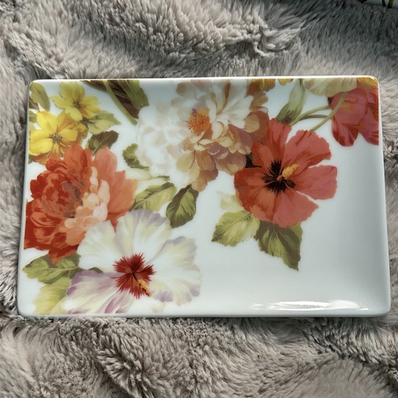 NWT Fringe Decorative Tray - Picture 2 of 3